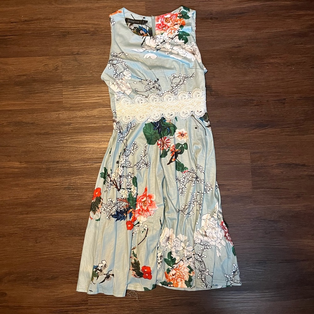 Floral Sleeveless Dress in Light Blue
